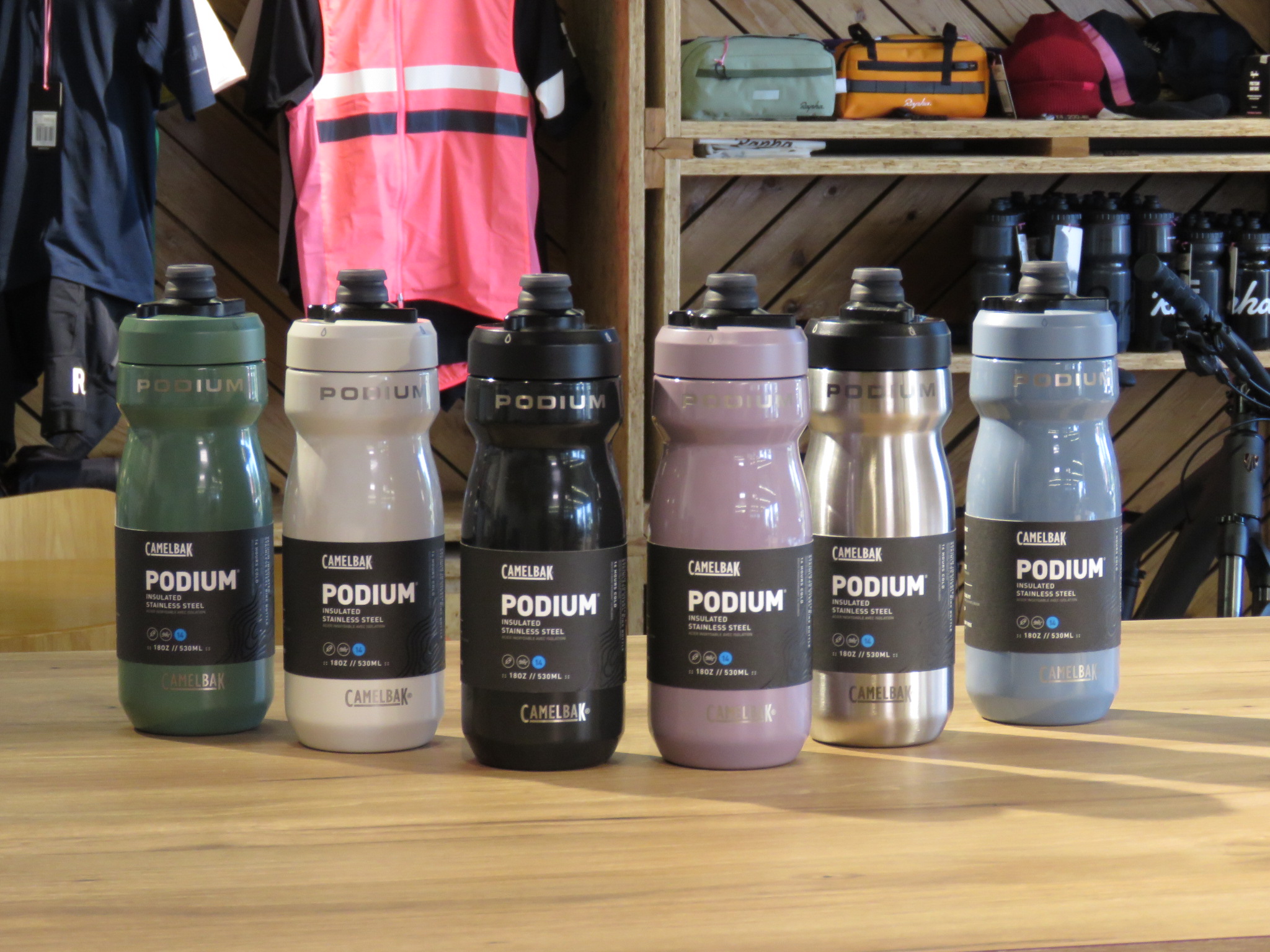 大人気のCAMELBAK ポディウム ステンレスボトルに新カラー登場！
