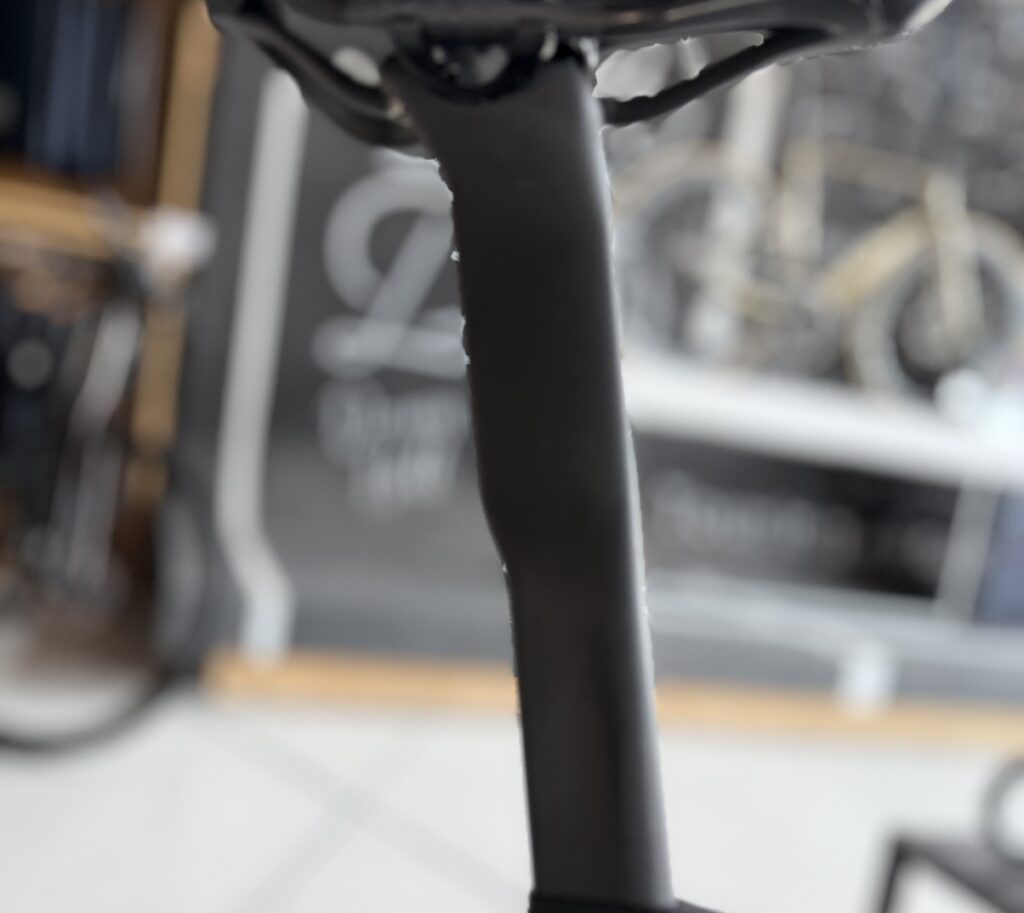 TARMAC SL8をさらに自分らしく。S-Works Rapide Postという