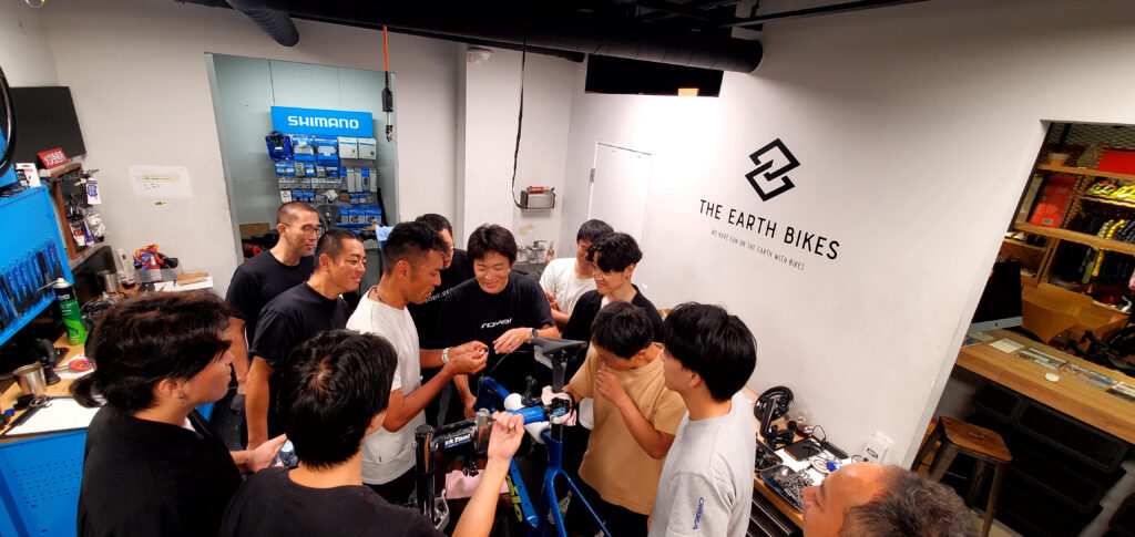 バイクを触ると、やっぱりみんな楽しそう。HAVEFUN全社ミーティングを開催しました！
